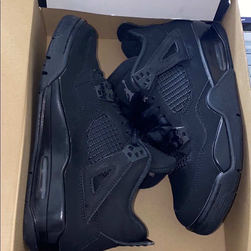 Retro 4 - Picture 2 of 5
